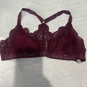 Victoria's Secret Deep Red Lace Bralette médium size